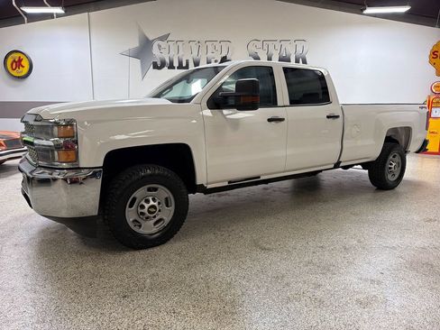 Used 2019 Chevrolet Silverado 2500 W/T w/ WT Convenience Package AWD/4WD image 1