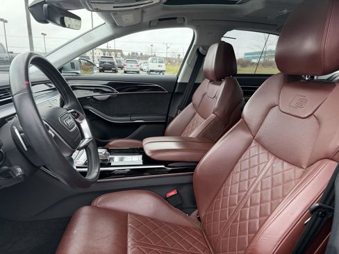 Used 2020 Audi S8 L w/ S8 Executive Package image 21