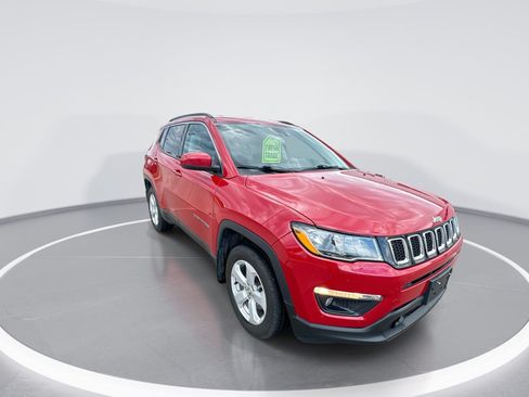 Used 2021 Jeep Compass Latitude w/ Driver Assistance Group AWD/4WD image 2