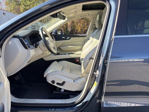 Used 2021 Volvo XC60 T5 Inscription w/ Advanced Package image 13