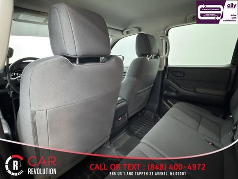 Used 2022 Nissan Frontier S image 41