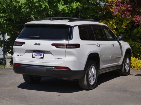 Used 2023 Jeep Grand Cherokee L Laredo AWD/4WD image 25