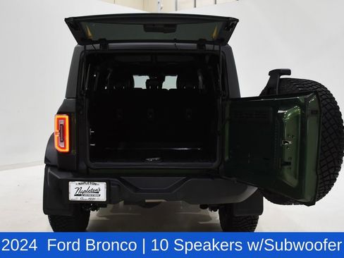Used 2024 Ford Bronco Wildtrak image 7