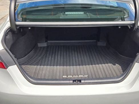 Used 2023 Toyota Camry SE FWD image 10