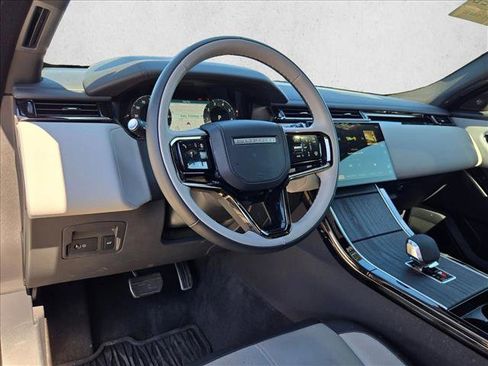 Used 2026 Land Rover Range Rover Velar Dynamic SE image 10
