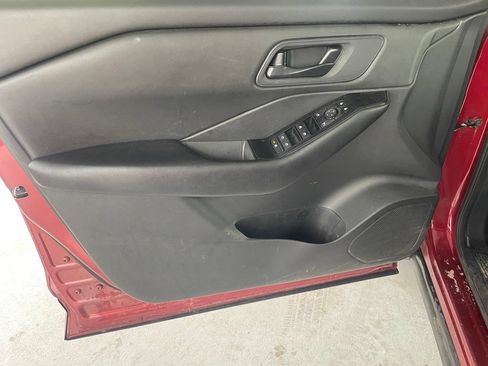 Certified 2025 Nissan Rogue S AWD/4WD image 9