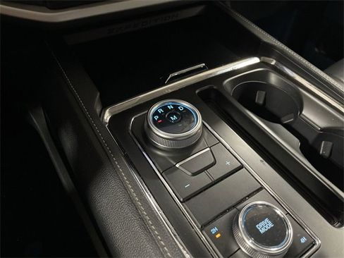 Used 2024 Ford Expedition XLT image 25