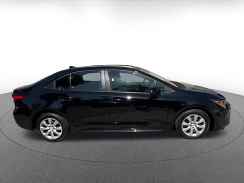Used 2025 Toyota Corolla LE FWD image 16