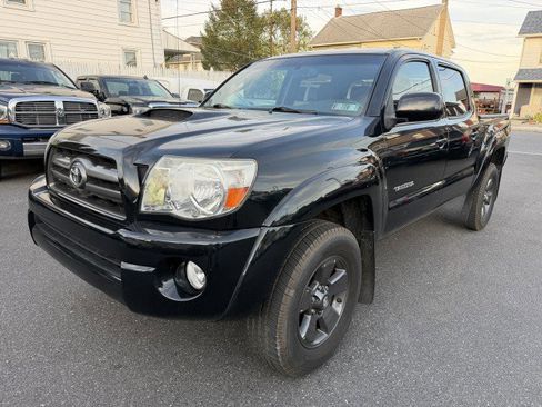 Used 2009 Toyota Tacoma PreRunner image 2