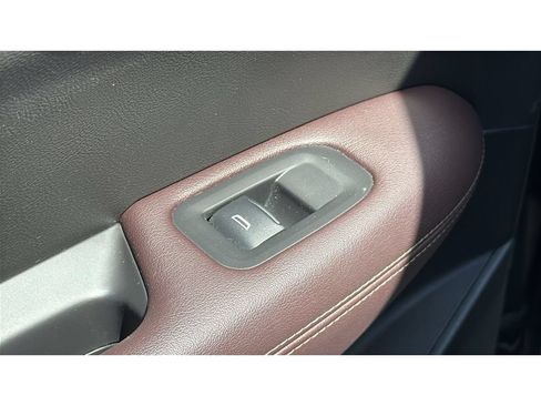 Used 2021 Cadillac XT6 Premium Luxury w/ LPO, ONYX Package AWD/4WD image 37