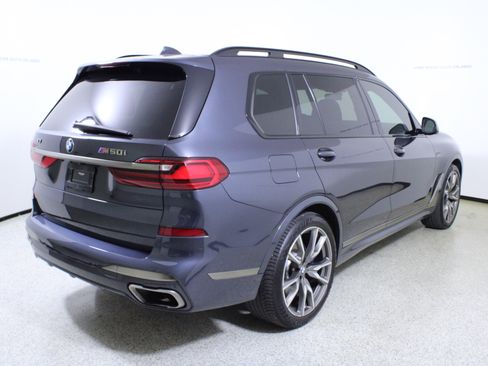 Used 2022 BMW X7 M50i image 7