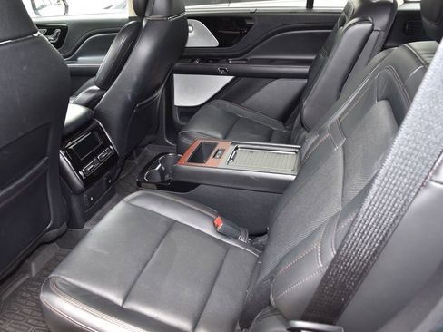 Used 2022 Lincoln Aviator Reserve w/ Equipment Group 201A AWD/4WD image 10
