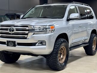 Used 2016 Toyota Land Cruiser AWD/4WD video 1
