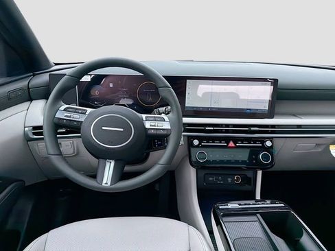 New 2026 Hyundai Tucson Limited image 24