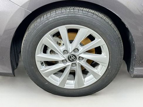 Used 2023 Toyota Camry LE image 28