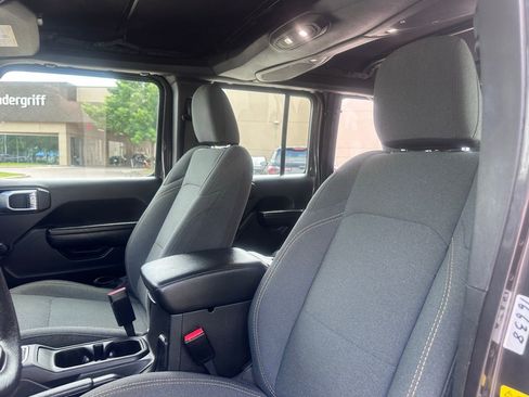 Used 2024 Jeep Wrangler Sport image 21