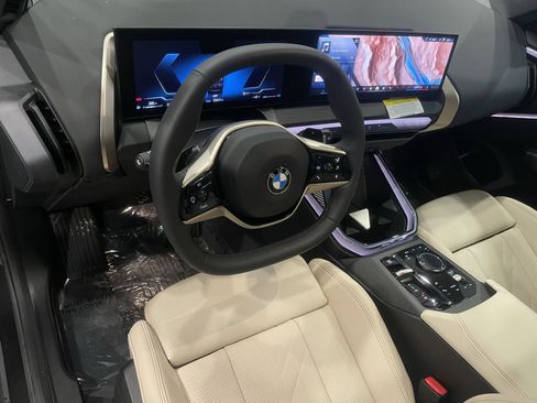 Used 2025 BMW X3 xDrive30i w/ Premium Package image 13