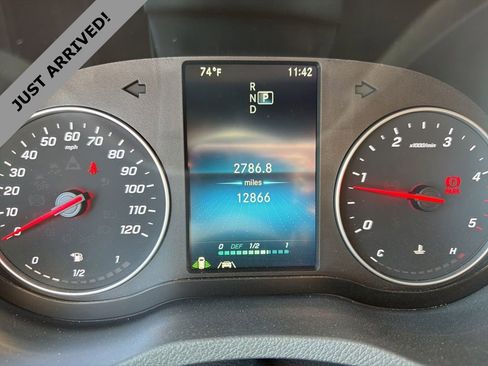 Used 2024 Mercedes-Benz Sprinter 2500 image 10