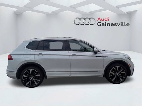 Used 2024 Volkswagen Tiguan SEL R-Line AWD/4WD image 2