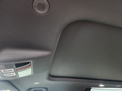 Certified 2025 Land Rover Defender 90 S image 30