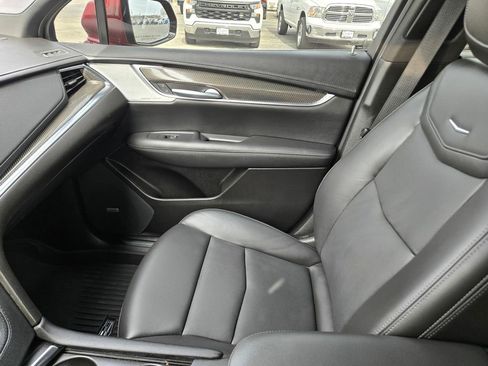 Used 2023 Cadillac XT5 Sportv image 14