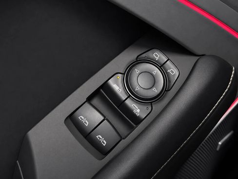 Used 2017 Chevrolet Camaro SS RWD image 31