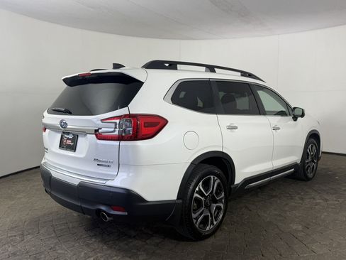 Used 2023 Subaru Ascent Touring AWD/4WD image 9