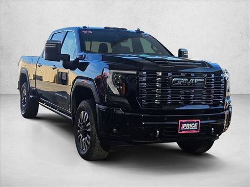 Used 2025 GMC Sierra 2500 Denali Ultimate AWD/4WD image 3