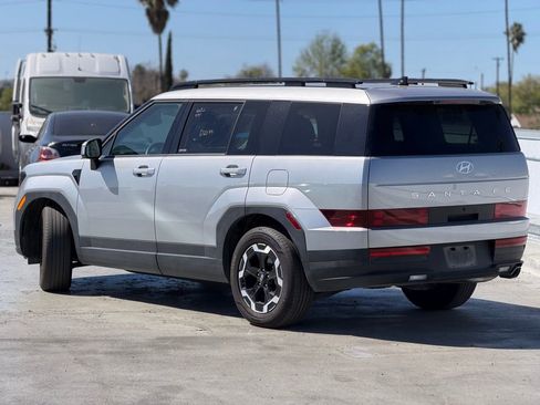 Used 2025 Hyundai Santa Fe SEL image 3