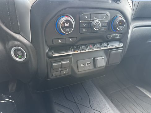 Certified 2019 Chevrolet Silverado 1500 RST AWD/4WD image 18