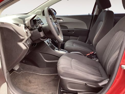 Used 2016 Chevrolet Sonic LT image 23