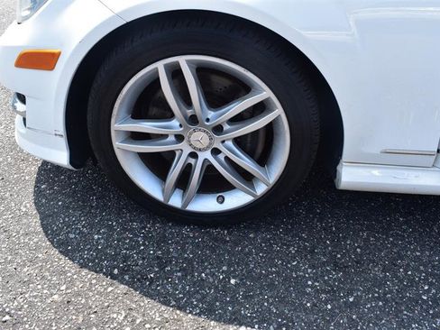 Used 2014 Mercedes-Benz C 300 4MATIC Sedan image 24