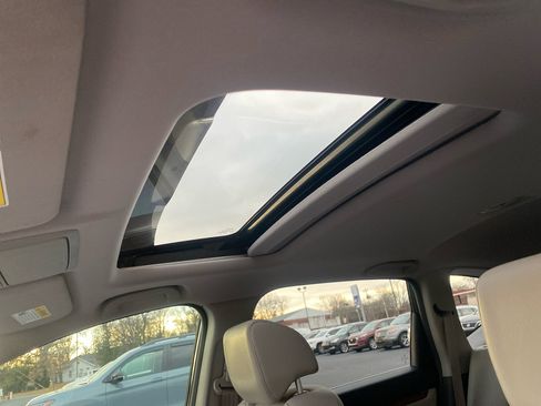 Used 2017 Honda CR-V EX-L image 23