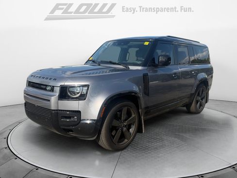 Used 2024 Land Rover Defender 130 X-Dynamic SE AWD/4WD image 4