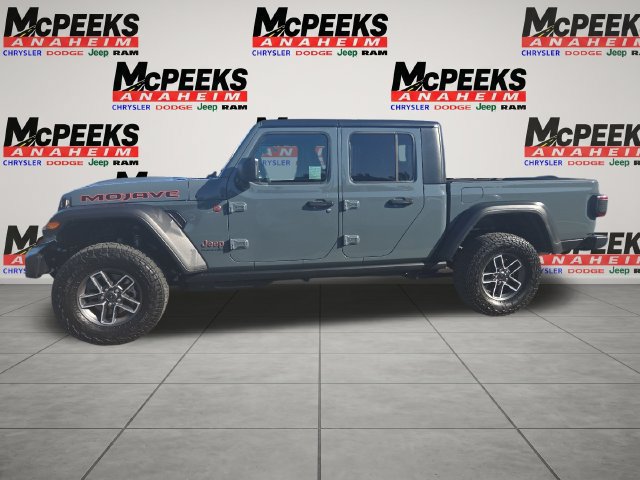 Used 2026 Jeep Gladiator Mojave AWD/4WD image 7