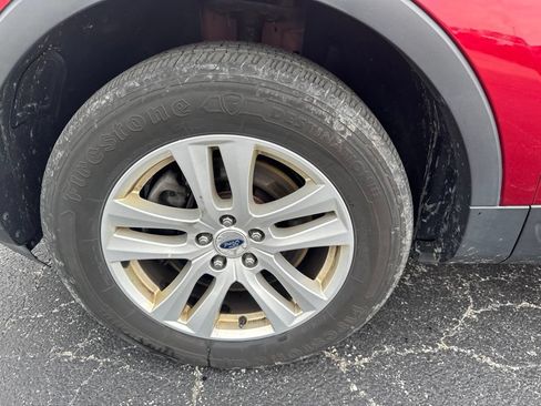 Used 2018 Ford Explorer XLT w/ Equipment Group 202A AWD/4WD image 48