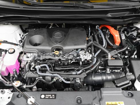 Used 2025 Toyota Sienna Limited AWD/4WD image 32