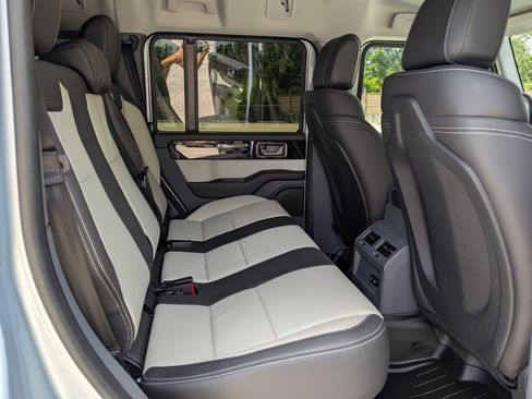 Used 2024 INEOS Grenadier Fieldmaster Edition image 22