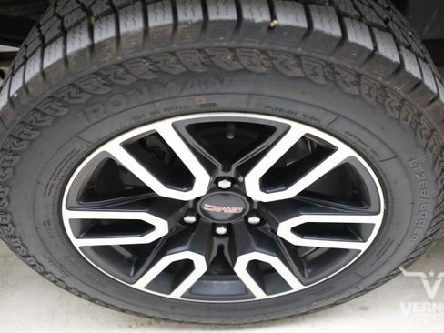 Used 2021 GMC Sierra 1500 AT4 w/ AT4 Preferred Package AWD/4WD image 35