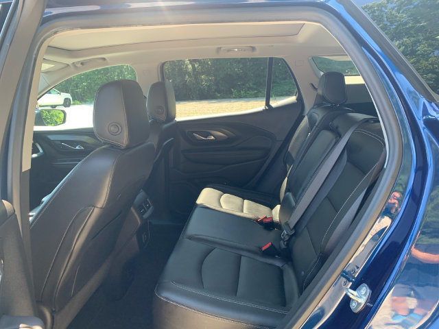 Used 2022 GMC Terrain SLT AWD/4WD image 16