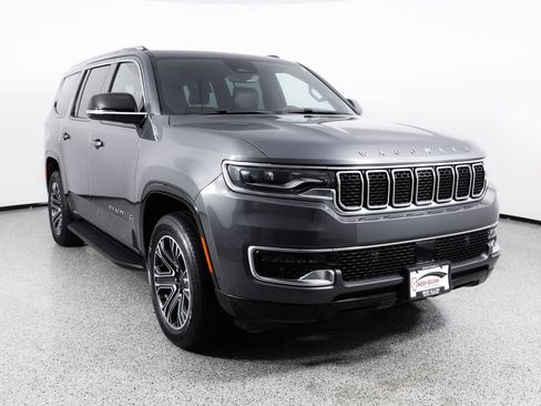 Used 2023 Jeep Wagoneer 4WD w/ Premium Group I image 11