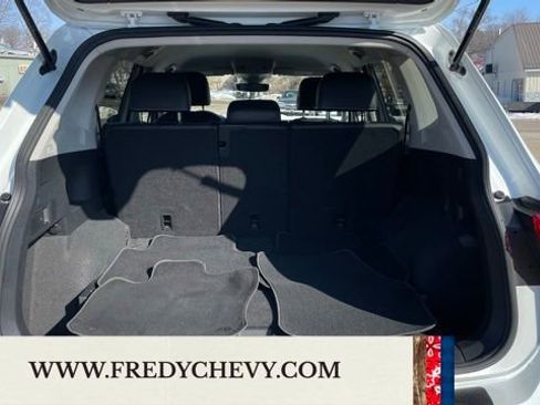 Used 2023 Volkswagen Tiguan SE image 26