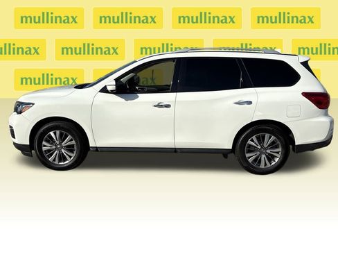 Used 2020 Nissan Pathfinder SL image 10