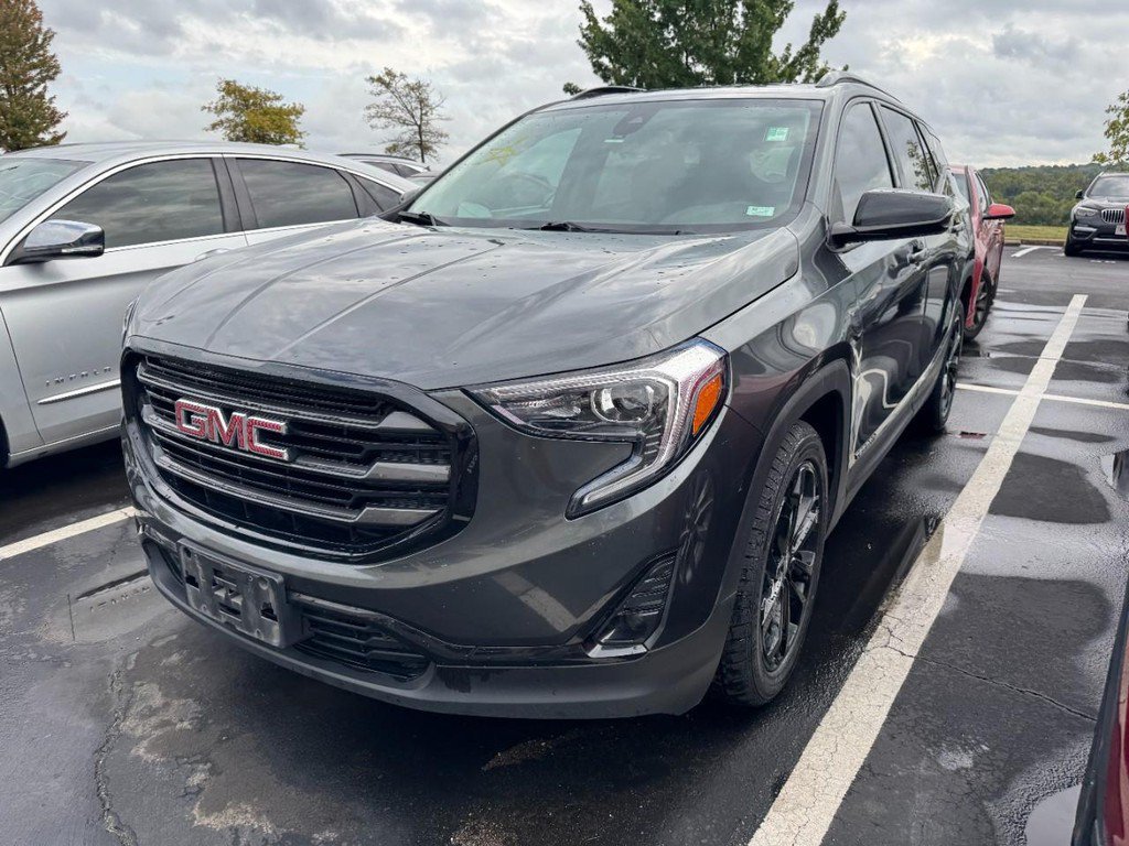 Used 2021 GMC Terrain SLT w/ Elevation Edition FWD image 3