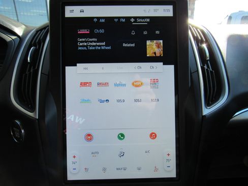 Used 2024 Ford Edge SEL w/ Sport Appearance Package image 16