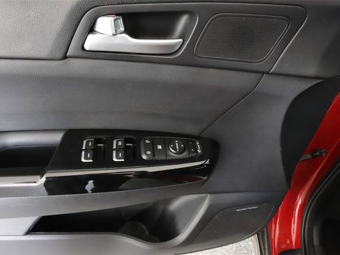Used 2020 Kia Sportage SX image 17