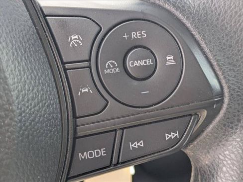 Used 2025 Toyota Corolla LE FWD image 12