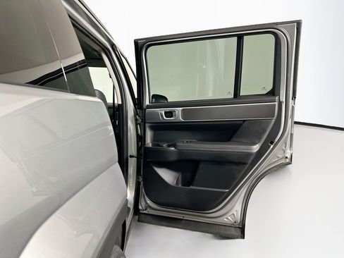 Used 2025 Hyundai Santa Fe SEL AWD/4WD image 30