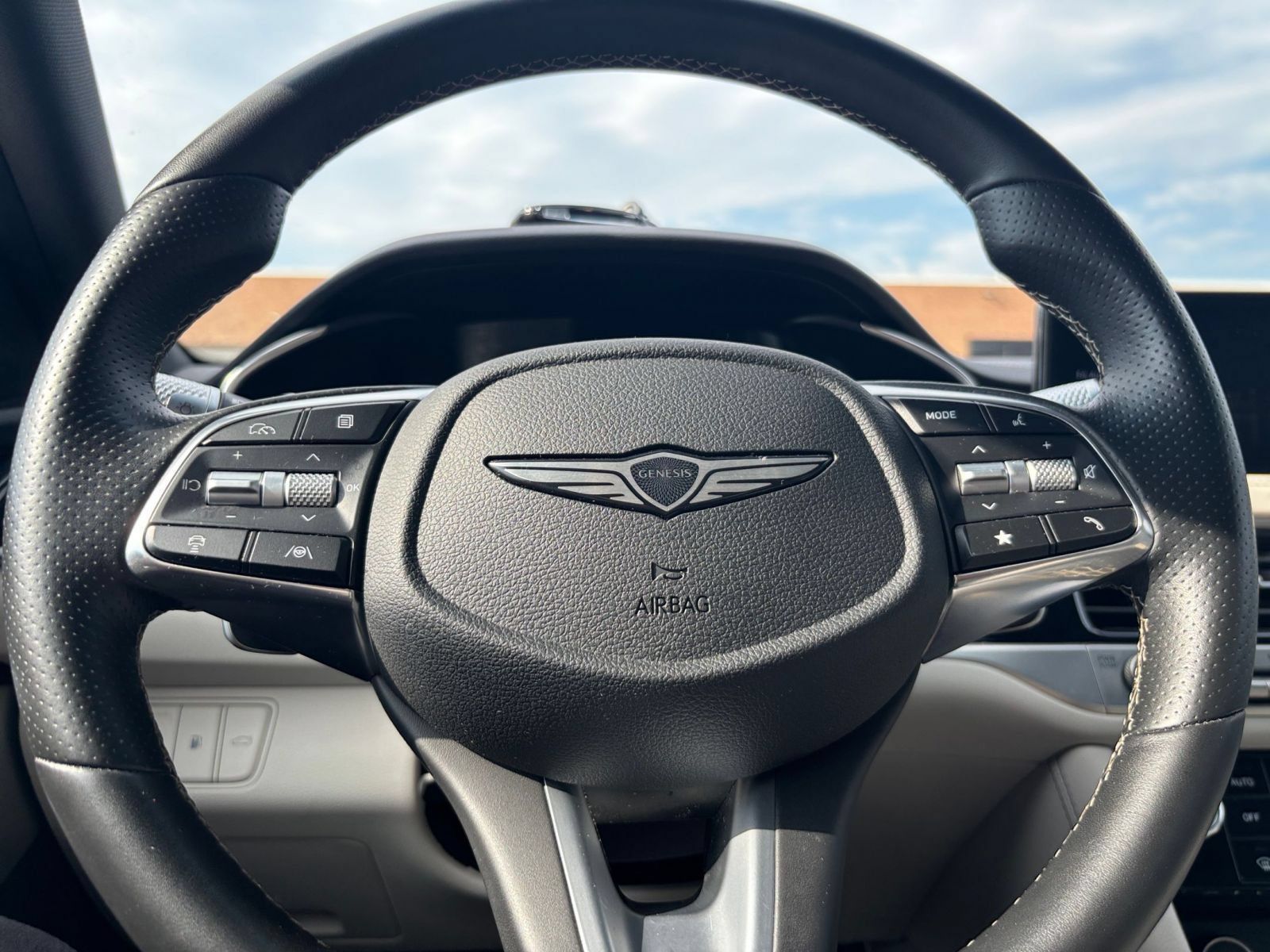 Used 2025 Genesis G70 2.5T AWD/4WD image 25