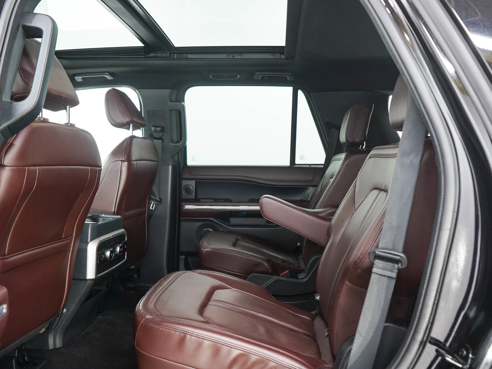 Used 2023 Ford Expedition Limited AWD/4WD image 16